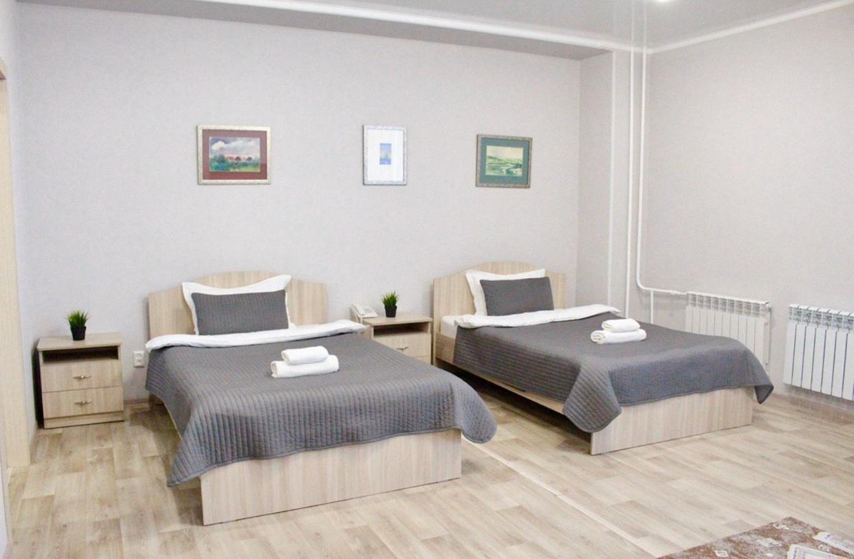 Hotel Gostinica Pavlodar Extérieur photo