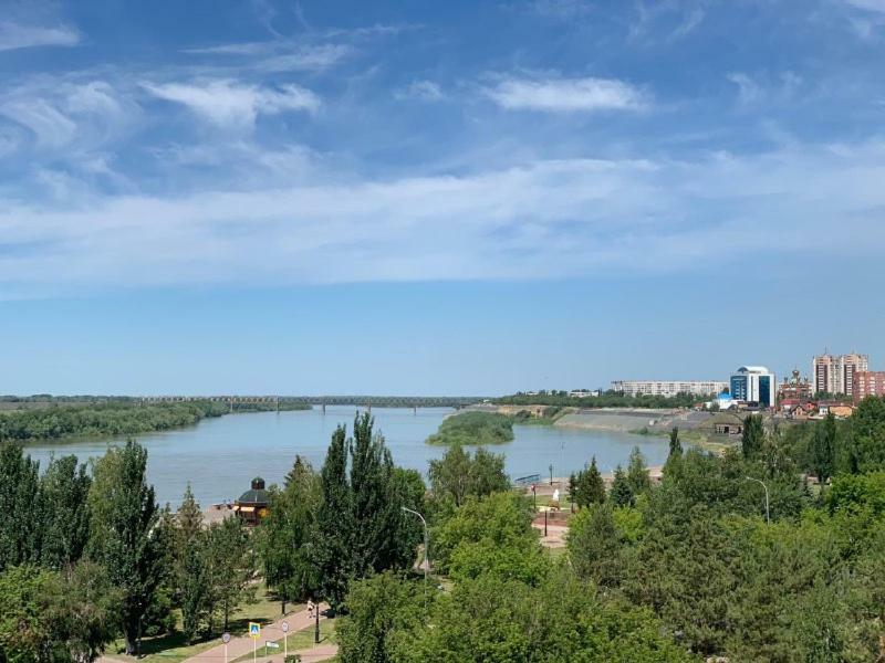 Hotel Gostinica Pavlodar Extérieur photo